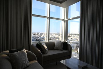 Window lounge with city view